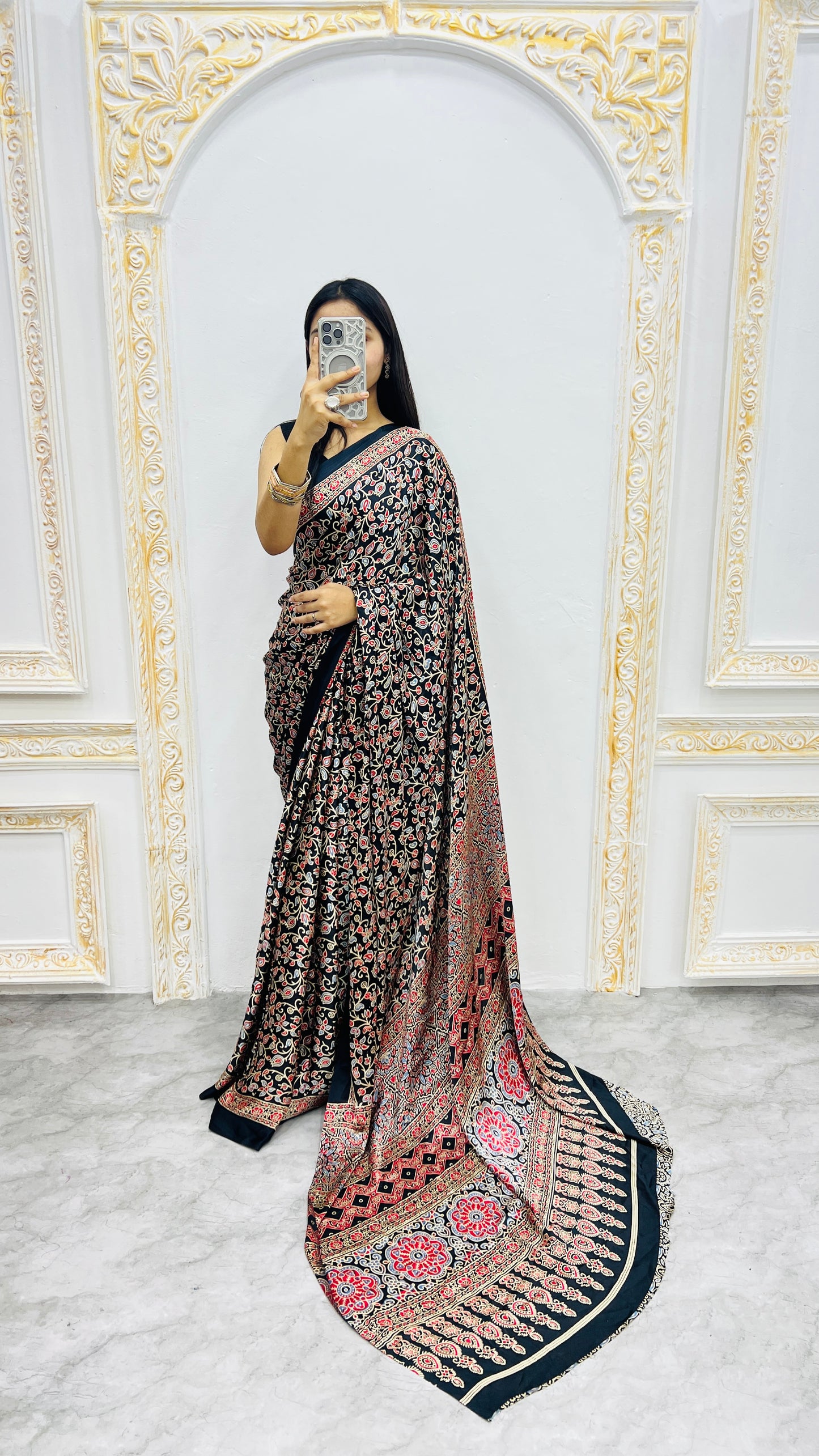 Catalog Designer Saree.