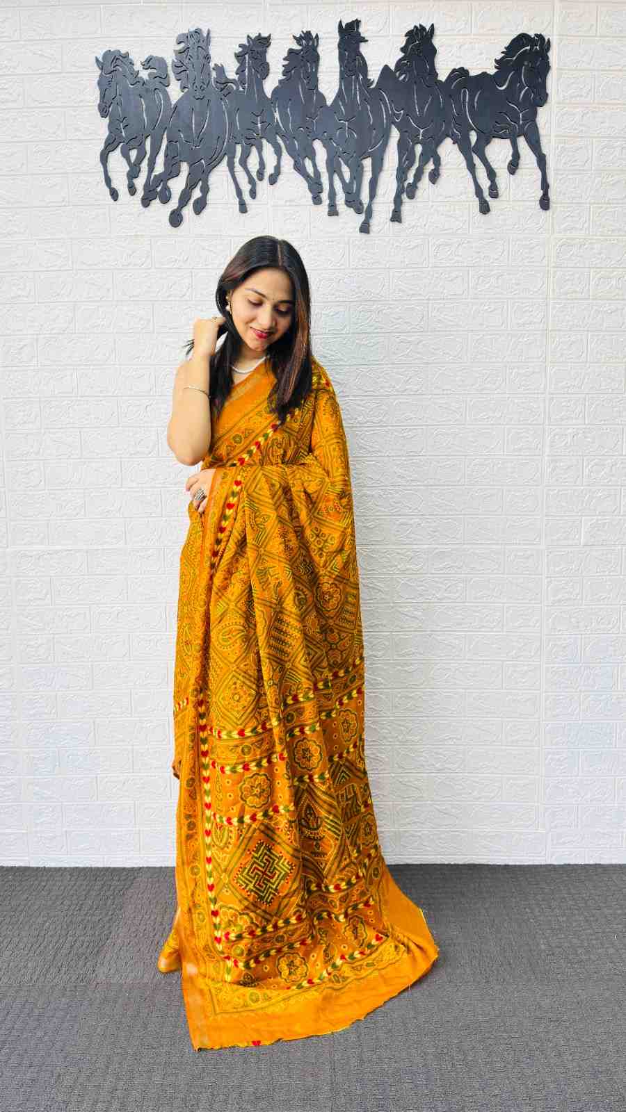 Catalog Designer Saree.