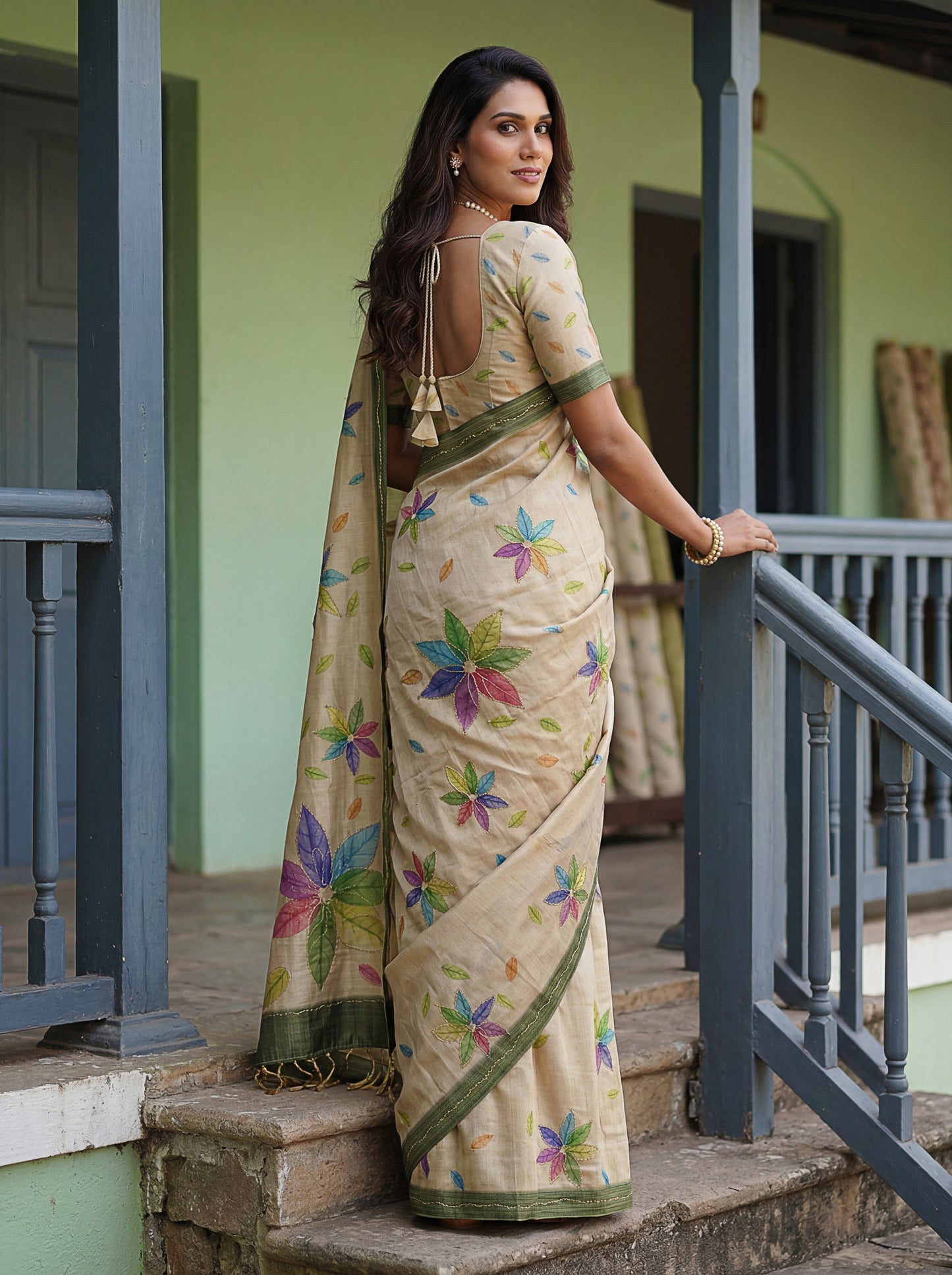 Catalog Designer Saree.