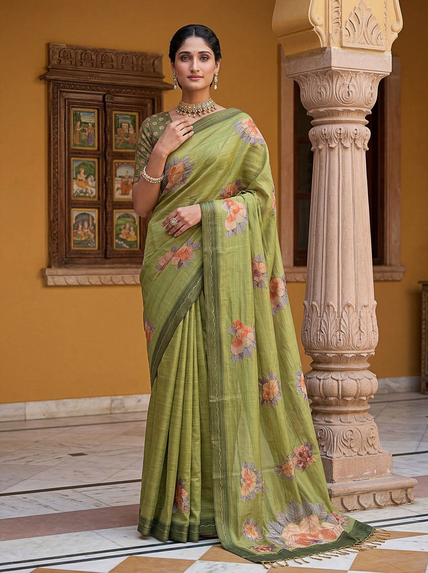 Catalog Designer Saree.