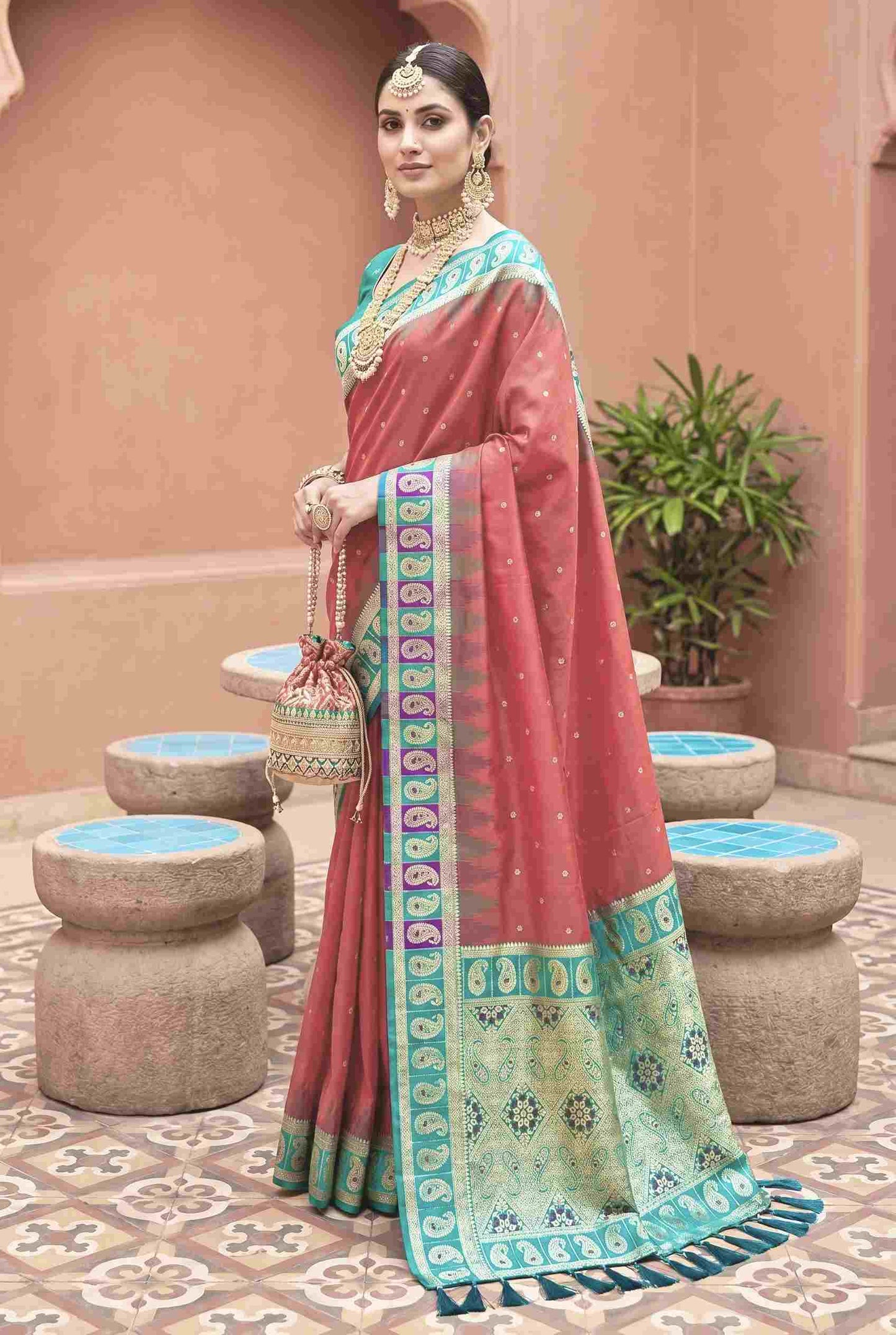 Catalog Designer Saree.