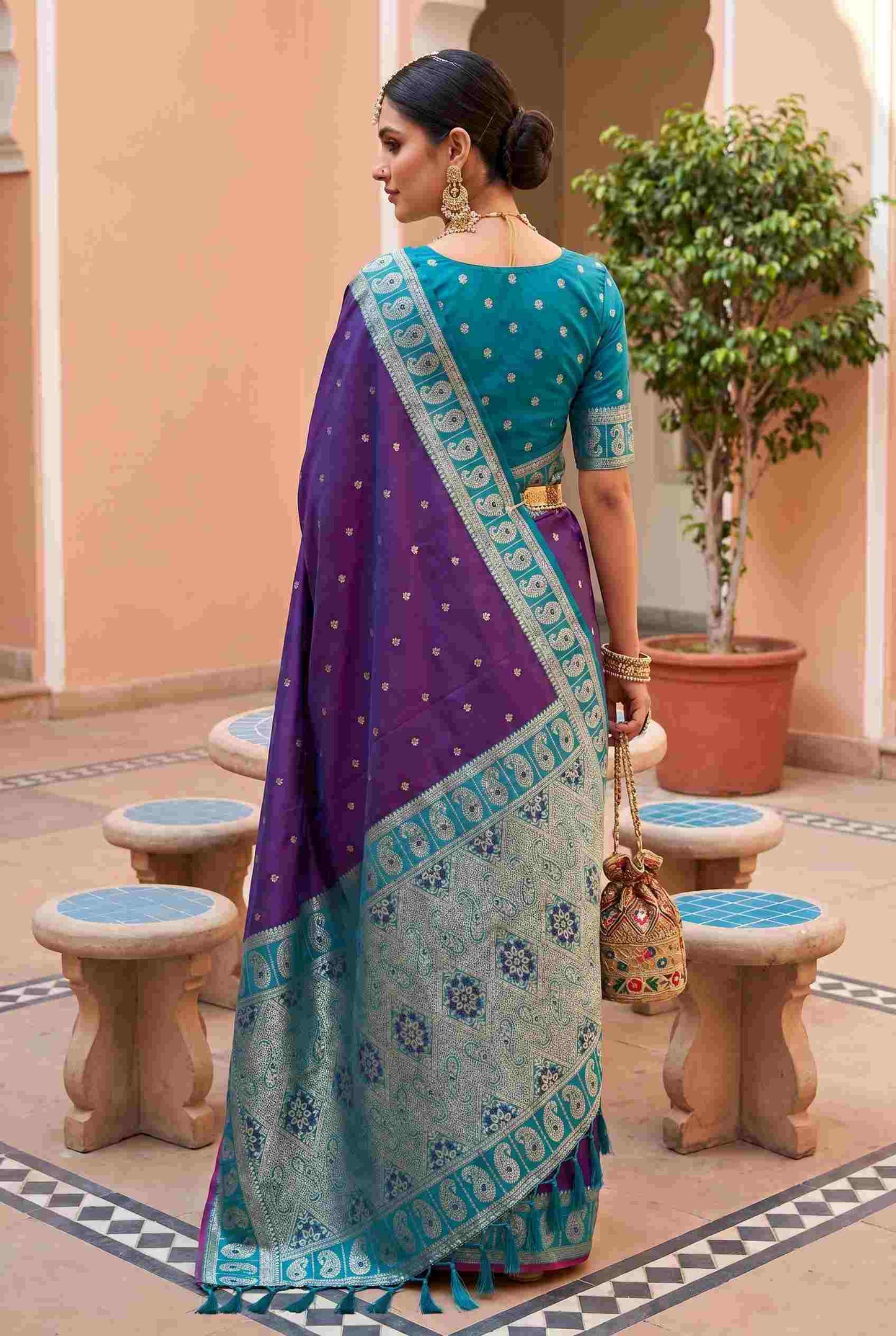 Catalog Designer Saree.
