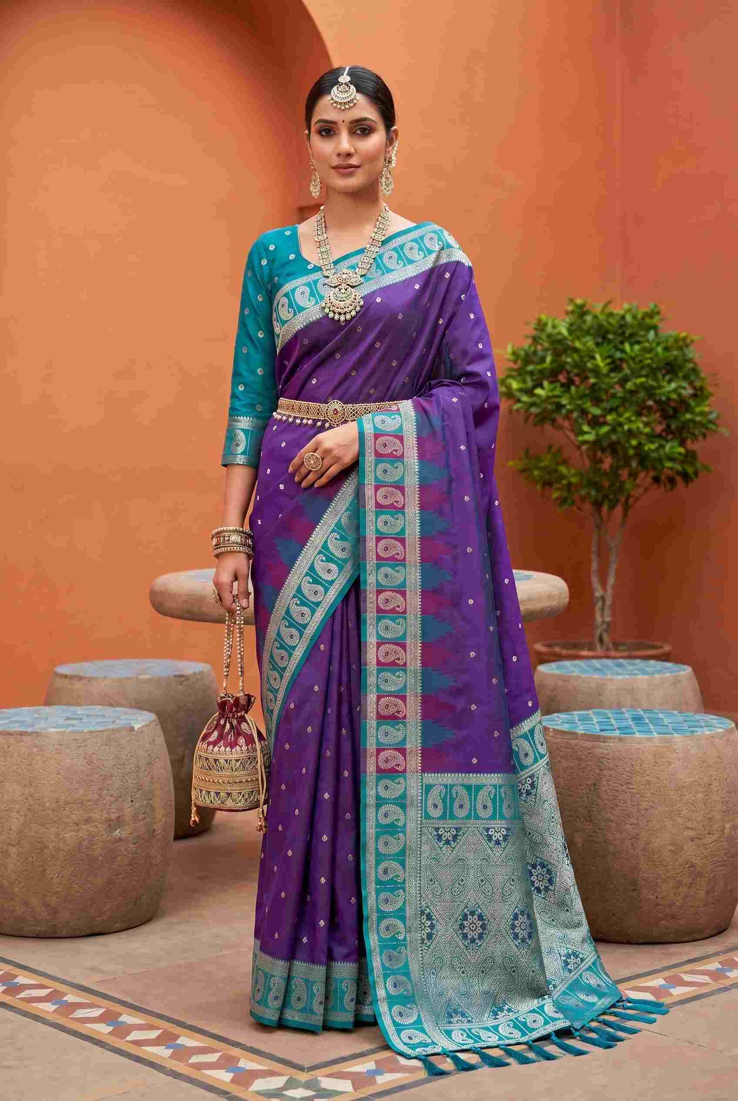 Catalog Designer Saree.