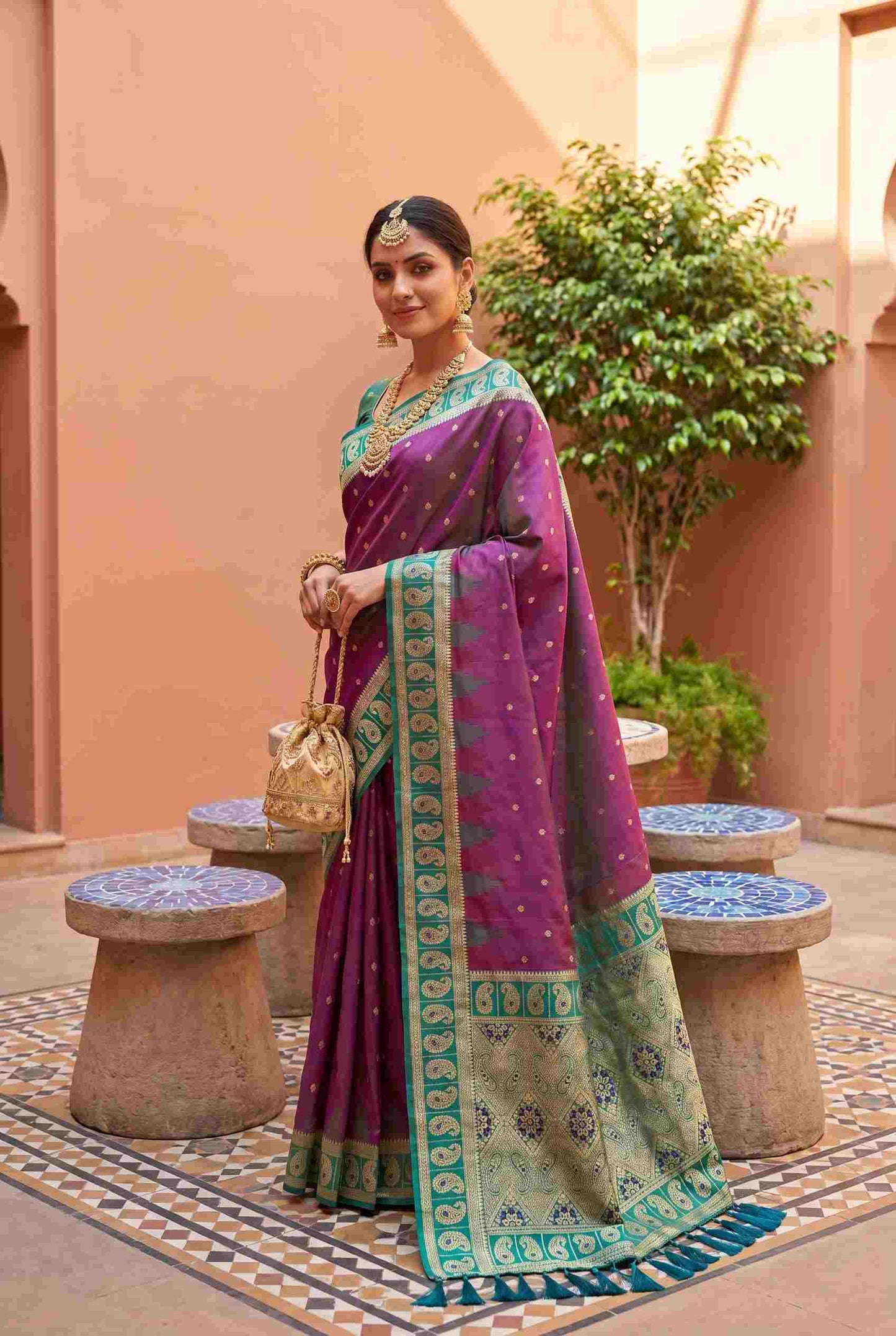 Catalog Designer Saree.