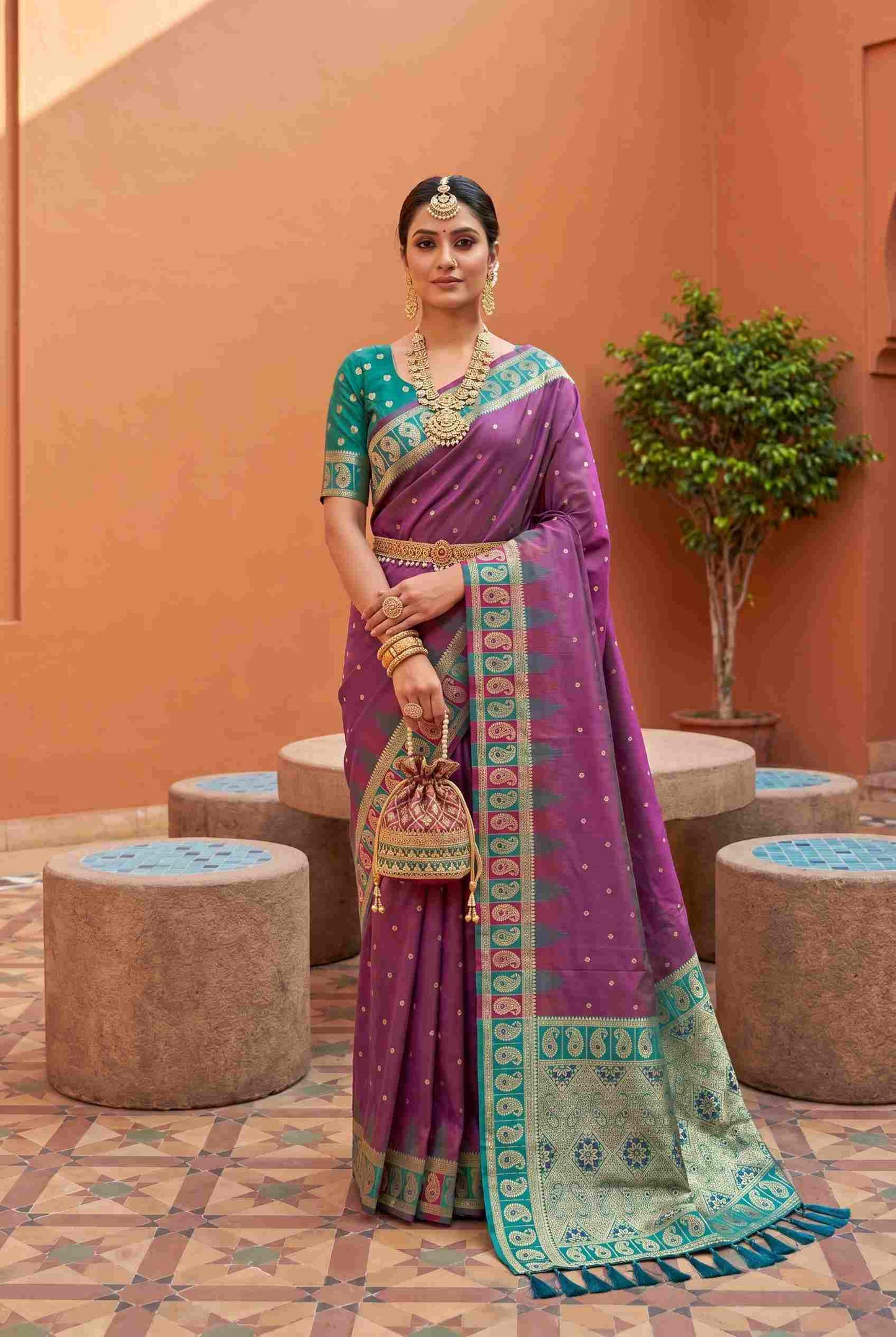 Catalog Designer Saree.