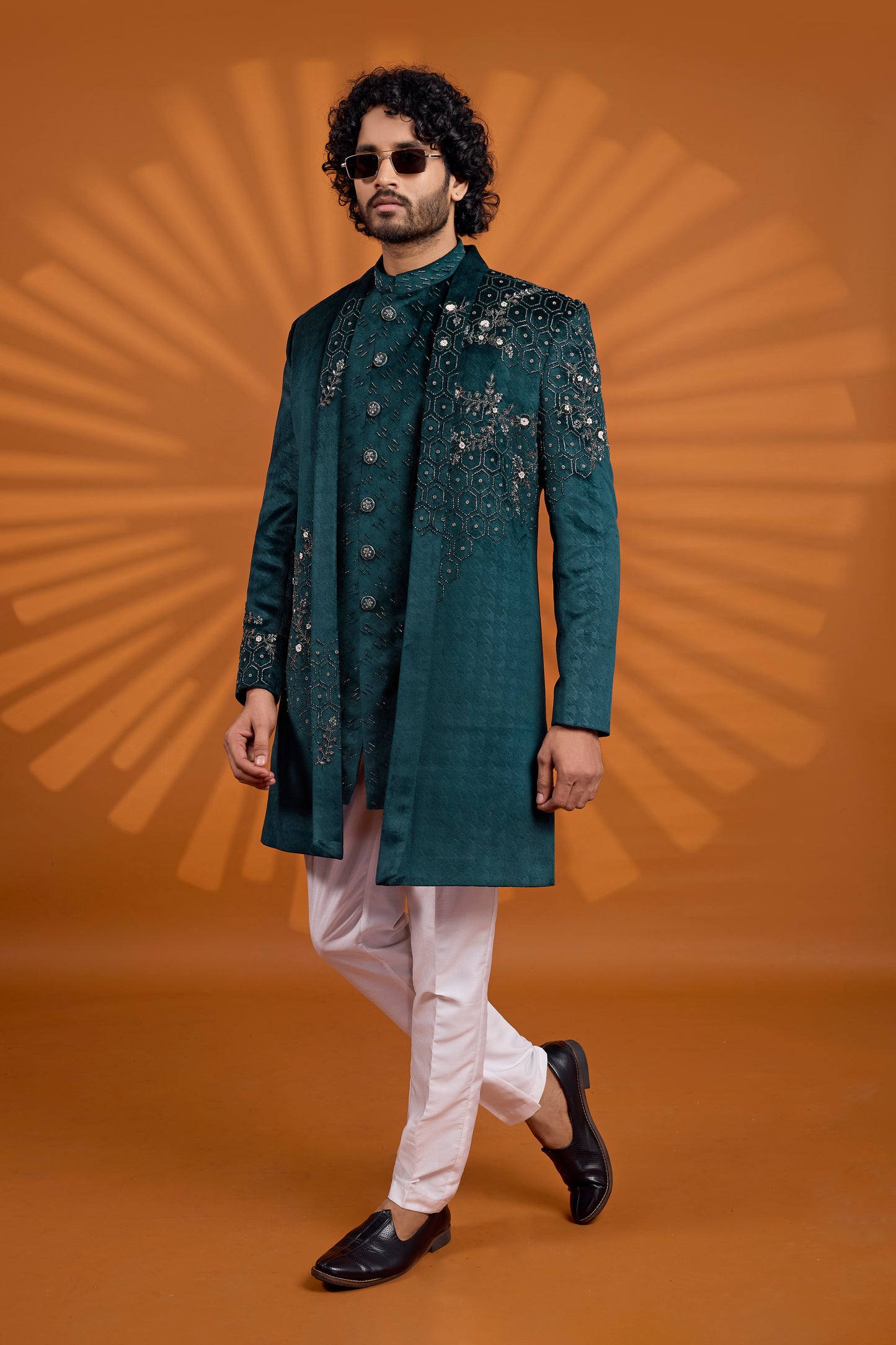 Traditional Indowestren Handwork Sherwani ( 3 Pieces )