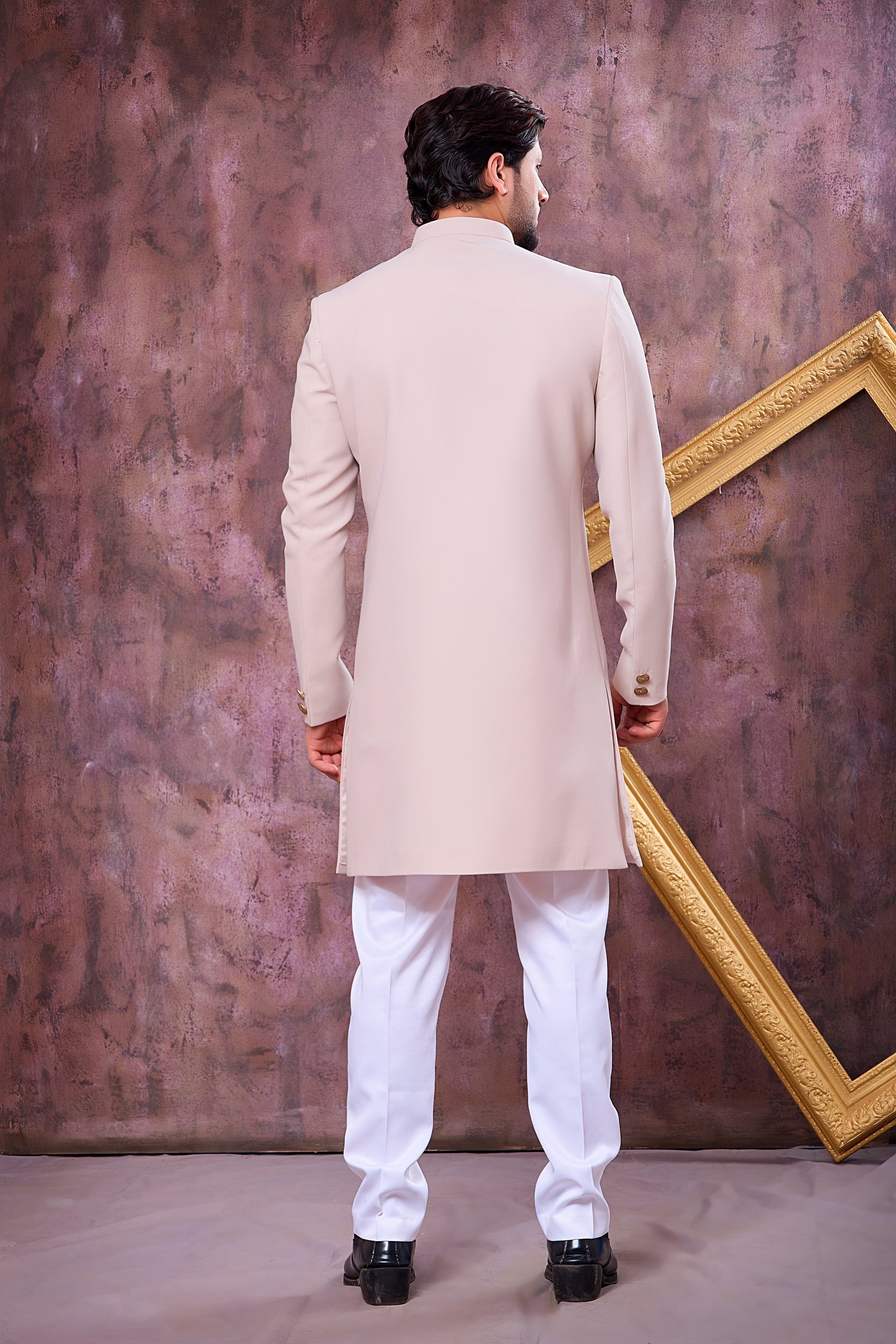 Traditional Indowestren Sherwani.