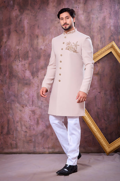 Traditional Indowestren Sherwani.