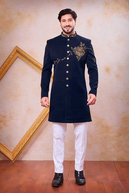 Traditional Indowestren Sherwani.