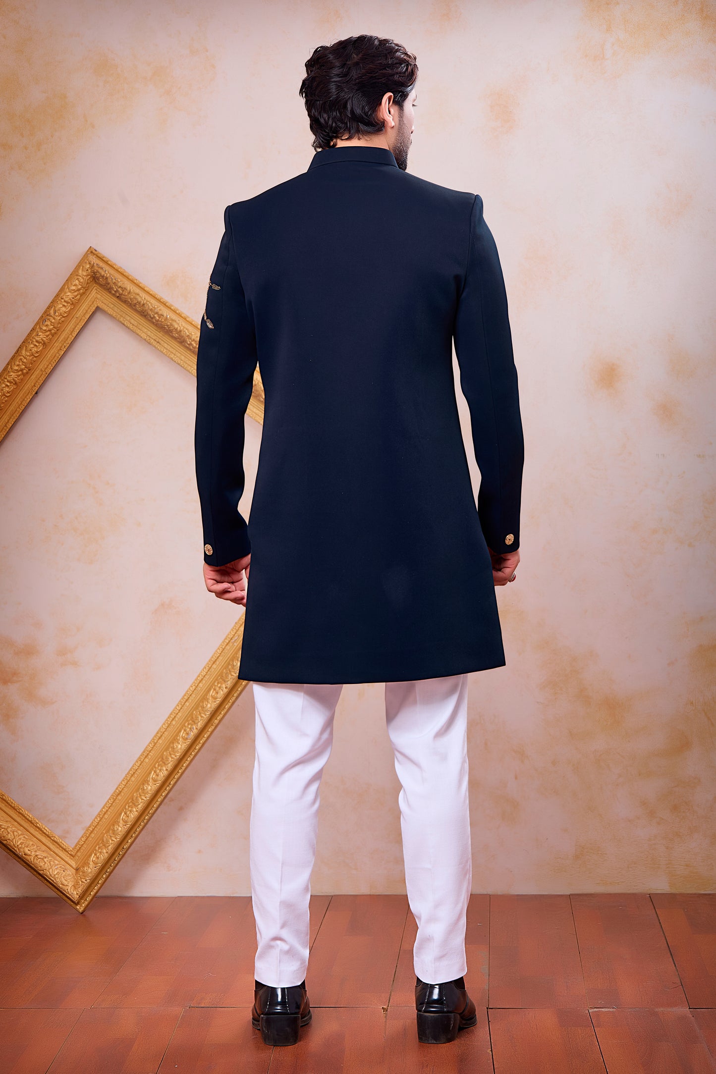 Traditional Indowestren Sherwani.