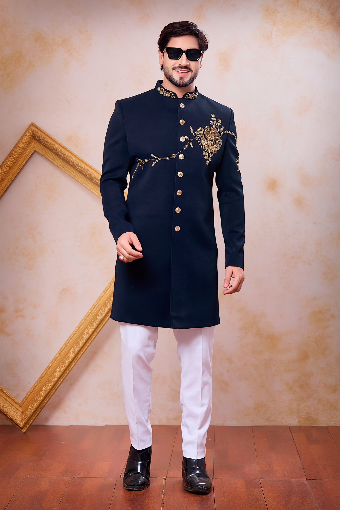 Traditional Indowestren Sherwani.
