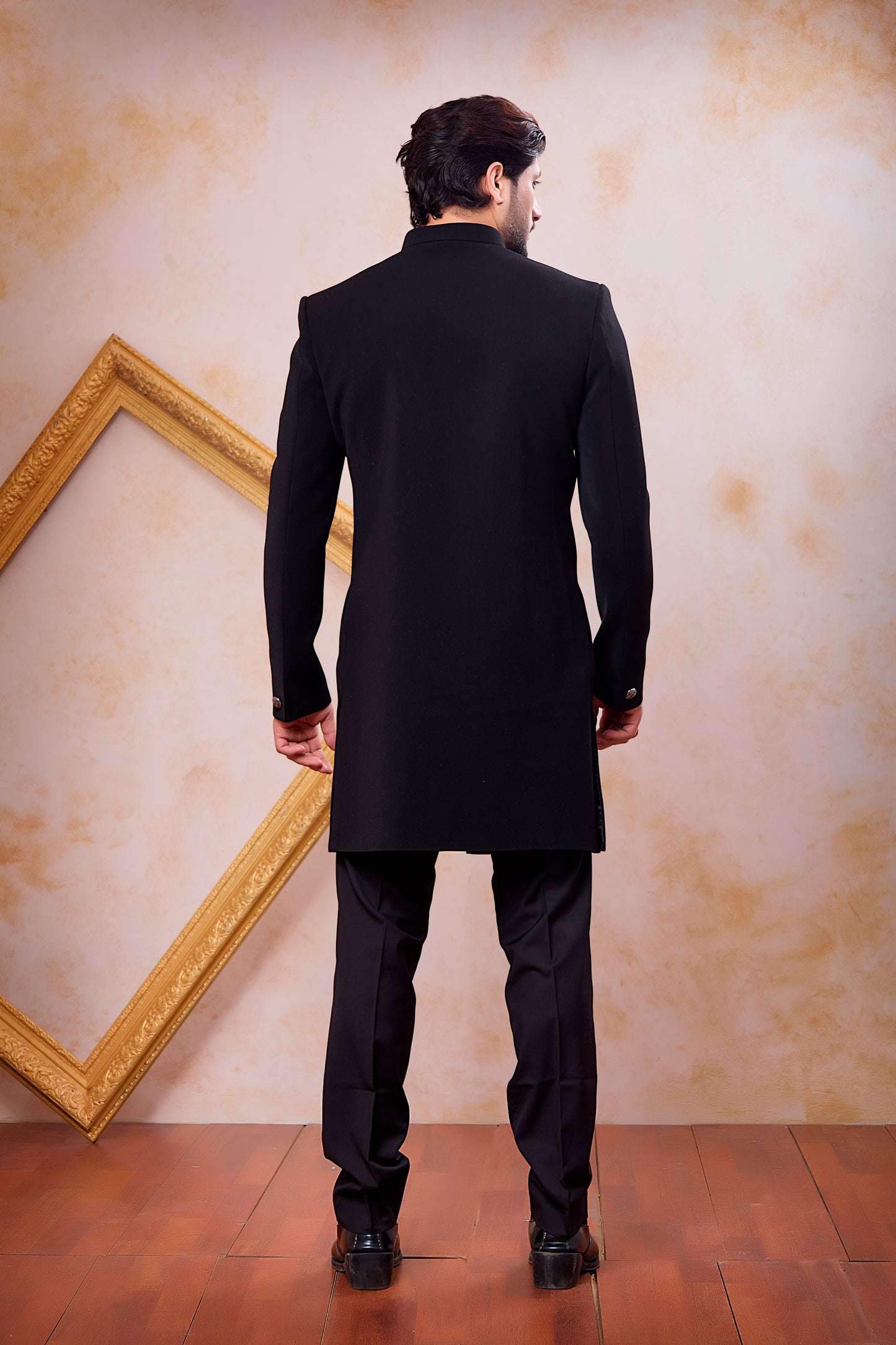 Traditional Indowestren Sherwani.
