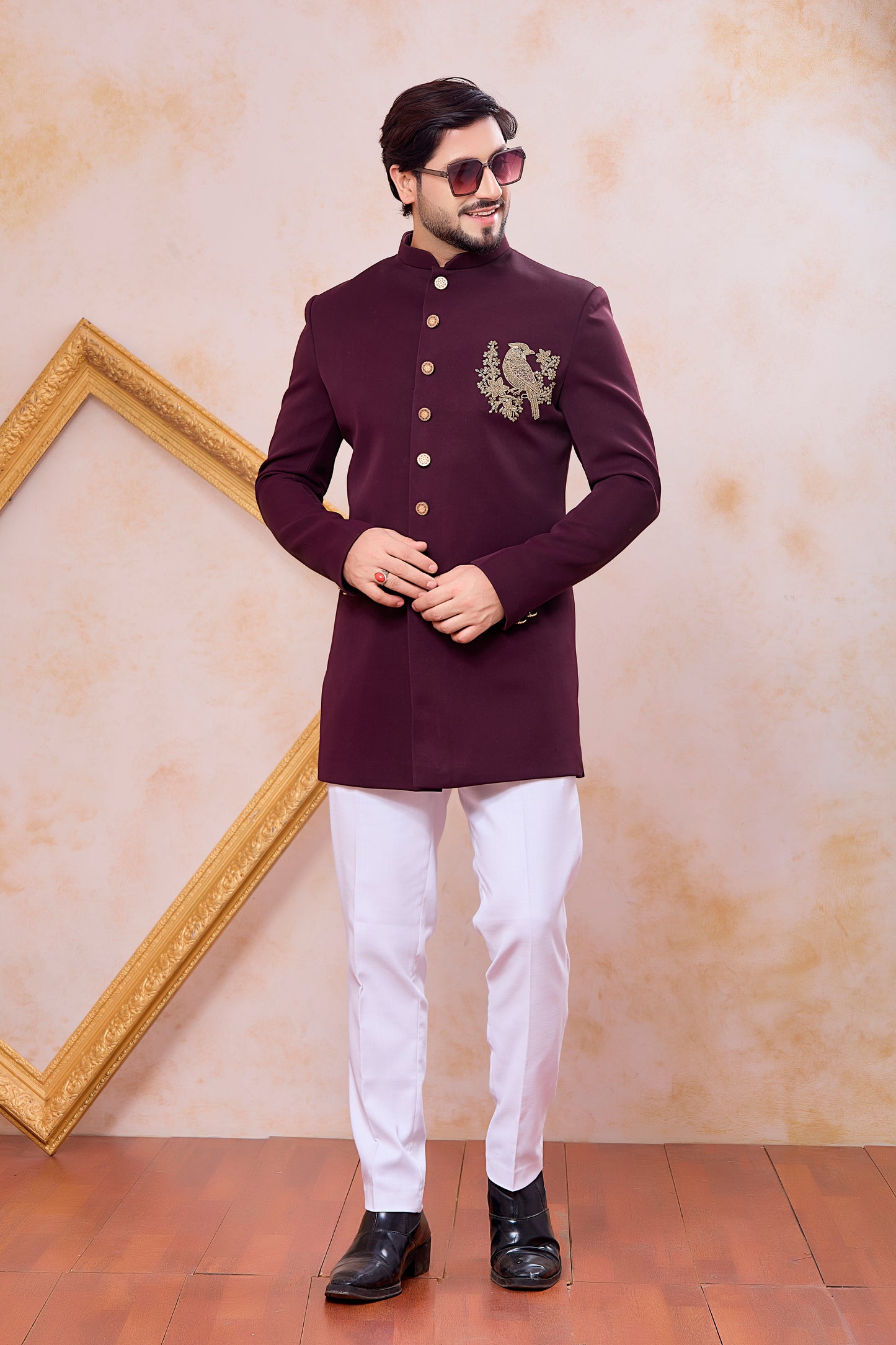 Traditional Indowestren Sherwani.