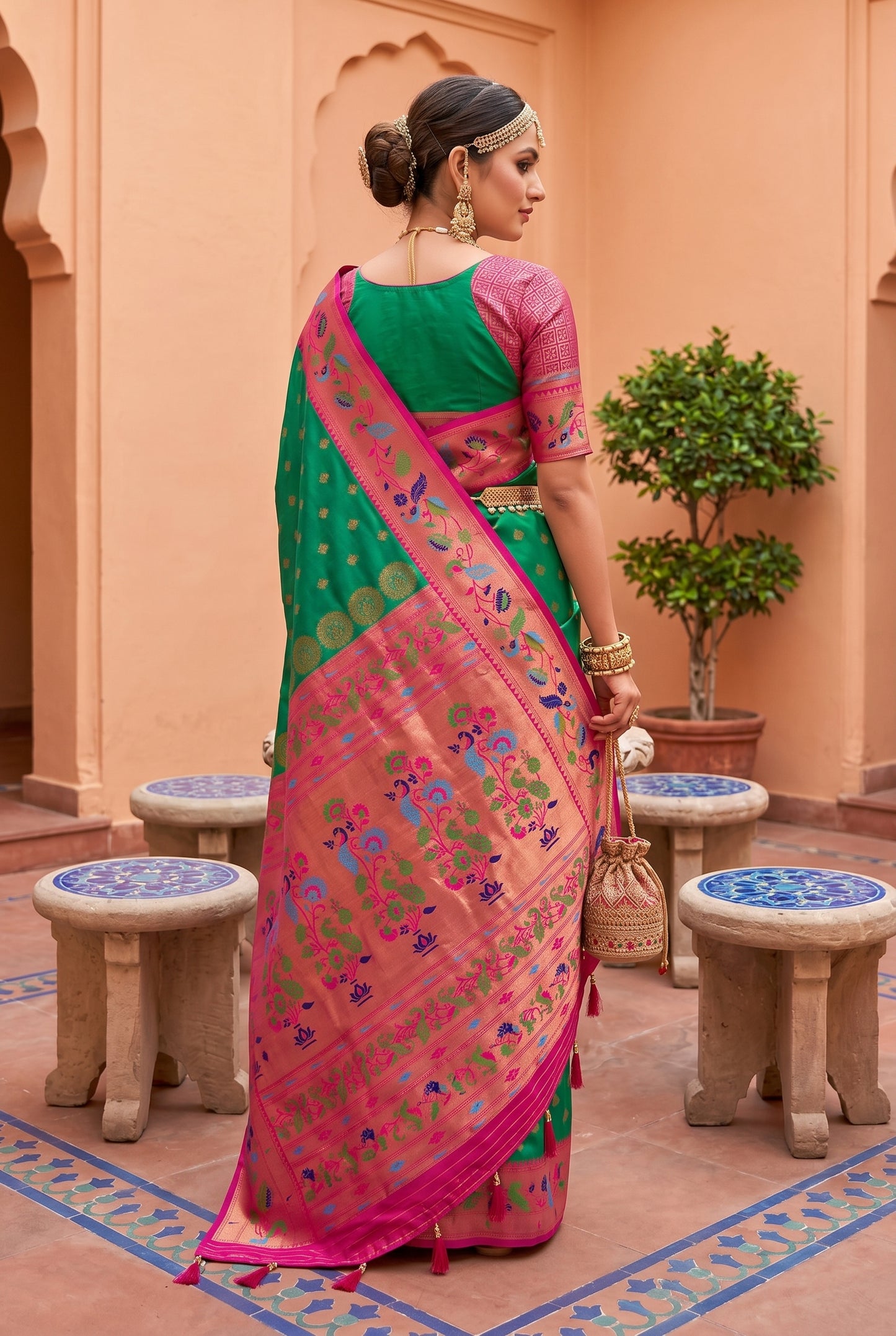 Catalogue Designer Saree