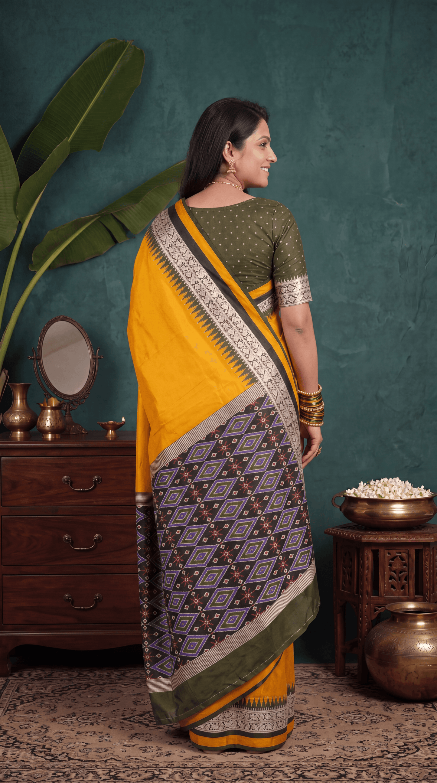Catalogue Designer Silk Saree