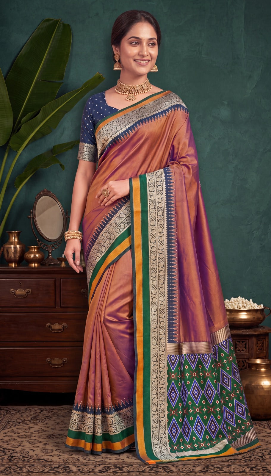 Catalogue Designer Silk Saree