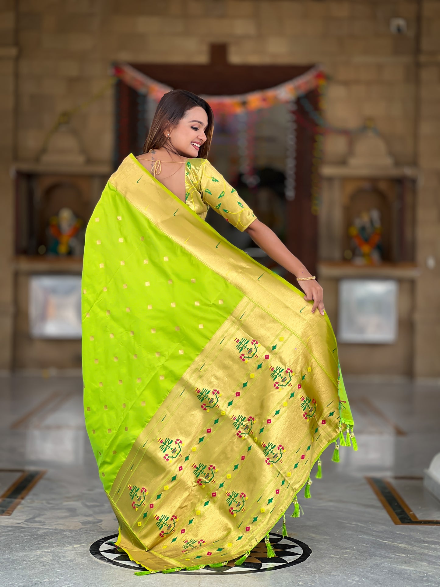Catalogue Designer Patola Silk Saree