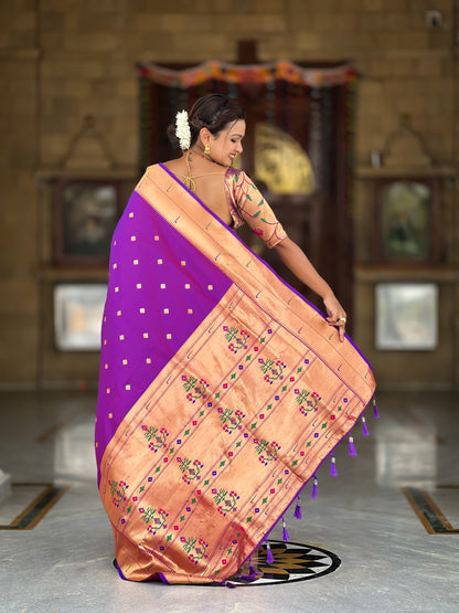 Catalogue Designer Patola Silk Saree