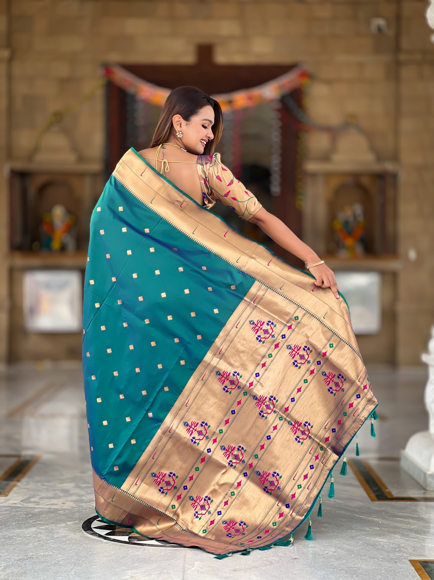 Catalogue Designer Patola Silk Saree