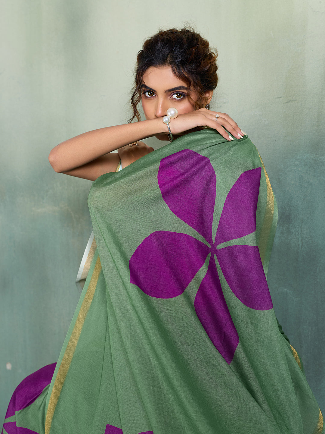 Catalogue Designer Silk Saree