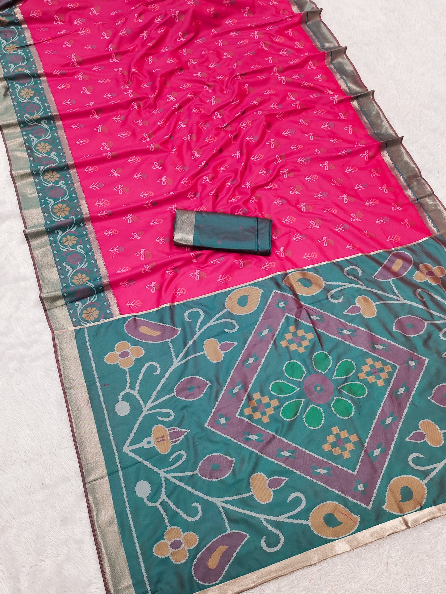 Catalogue Designer Pochampalli Silk Saree