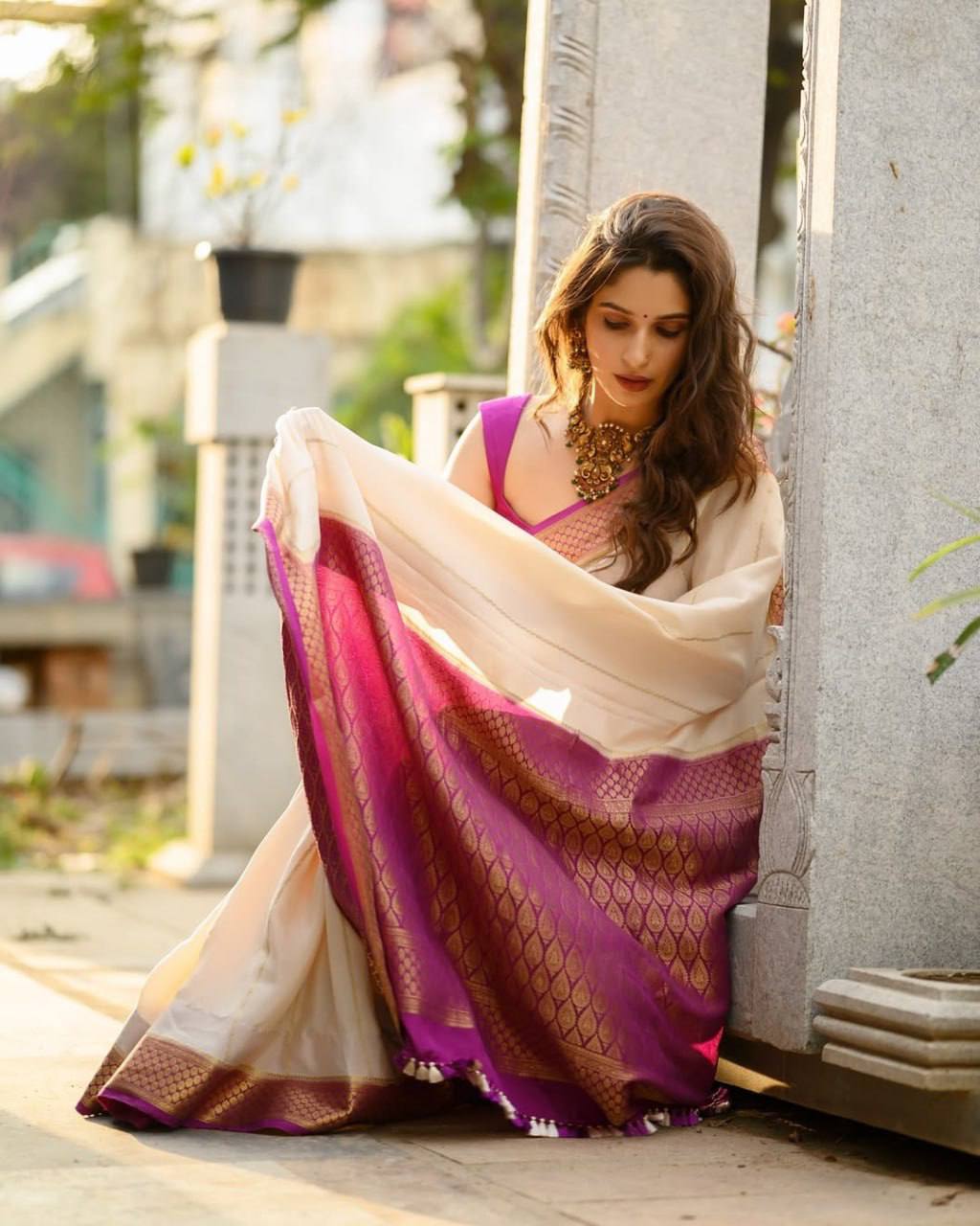 Catalogue Designer Silk Saree