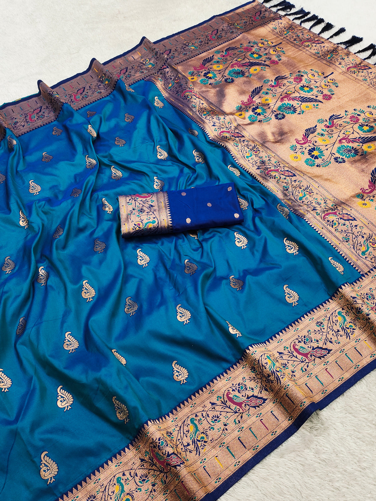 Catalogue Designer Silk Saree