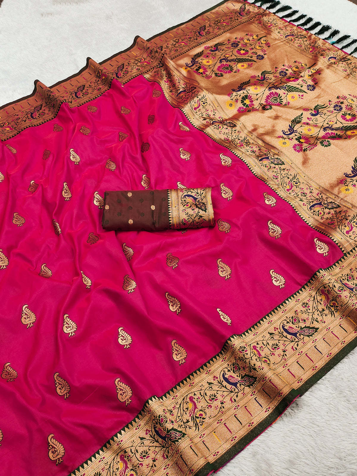 Catalogue Designer Silk Saree