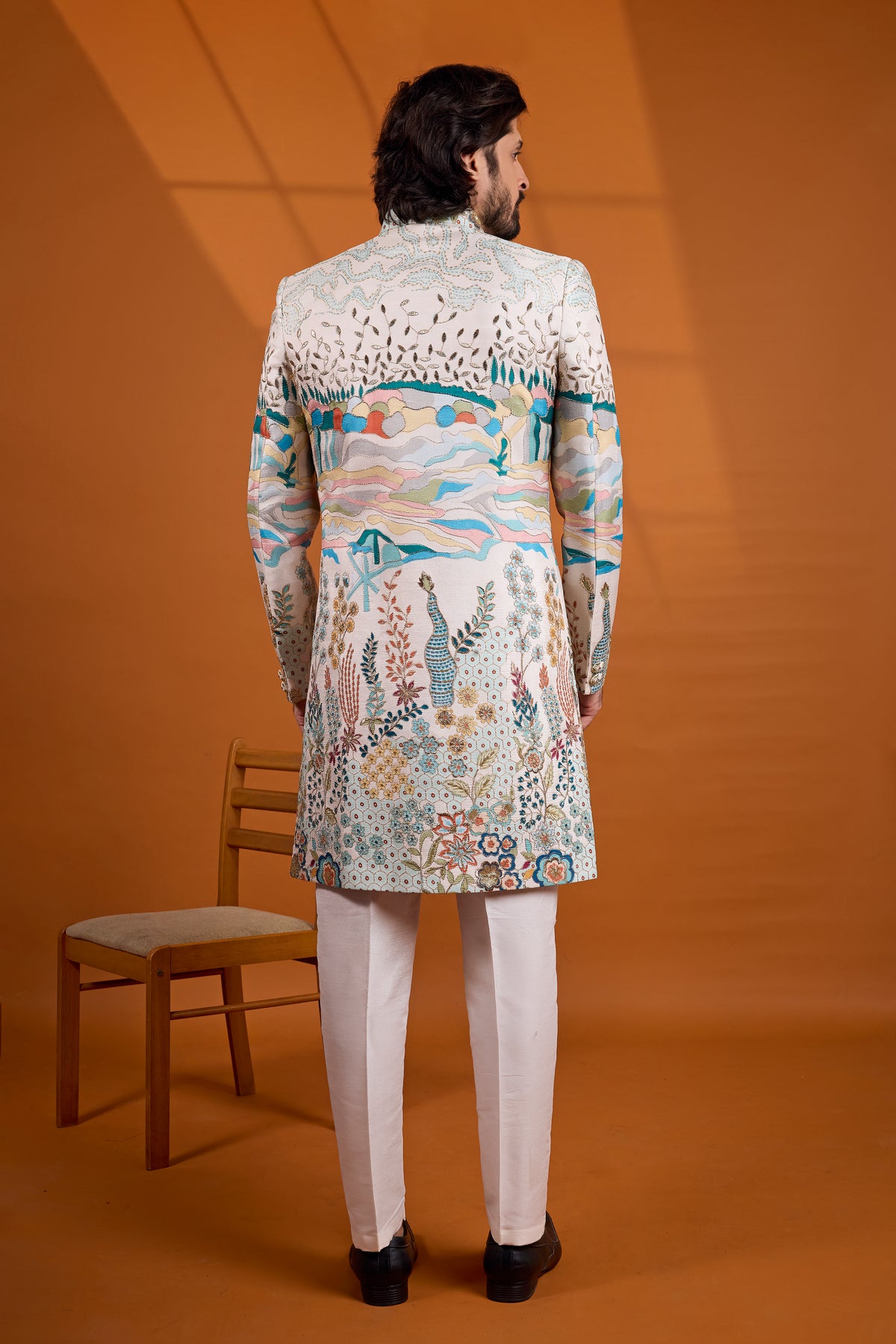 Traditional Indowestren Sherwani.