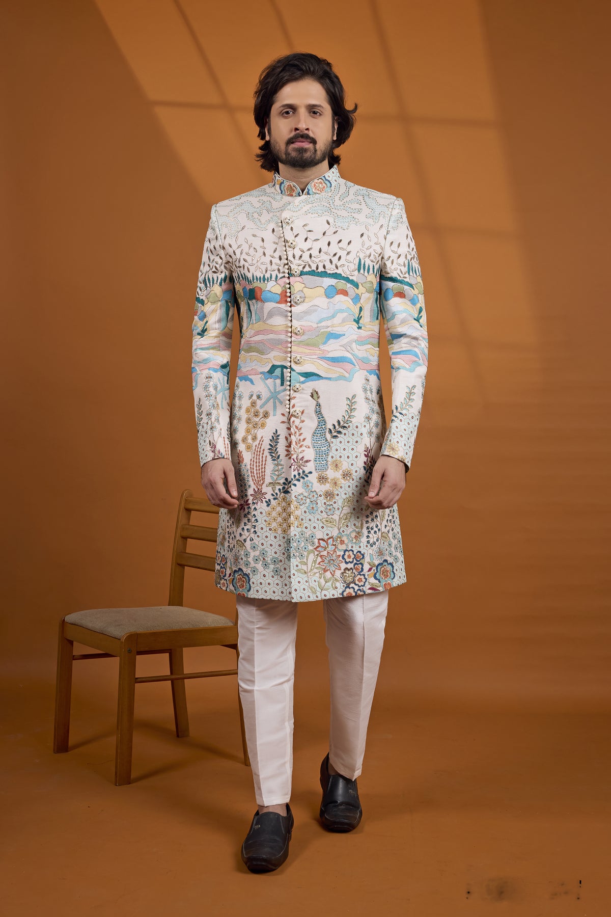 Traditional Indowestren Sherwani.