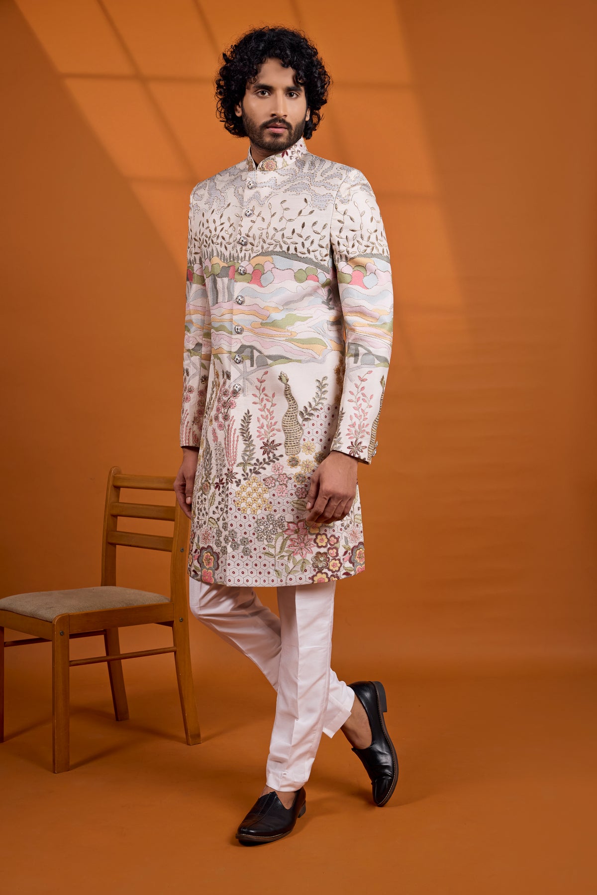 Traditional Indowestren Sherwani.