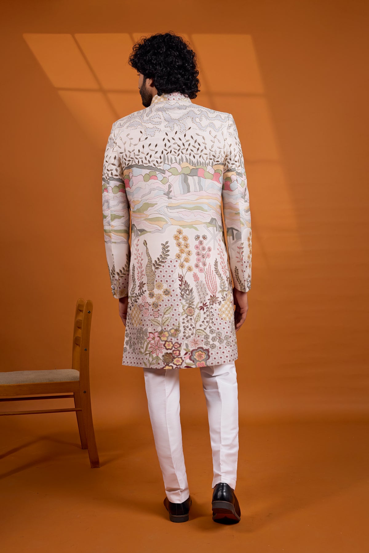 Traditional Indowestren Sherwani.
