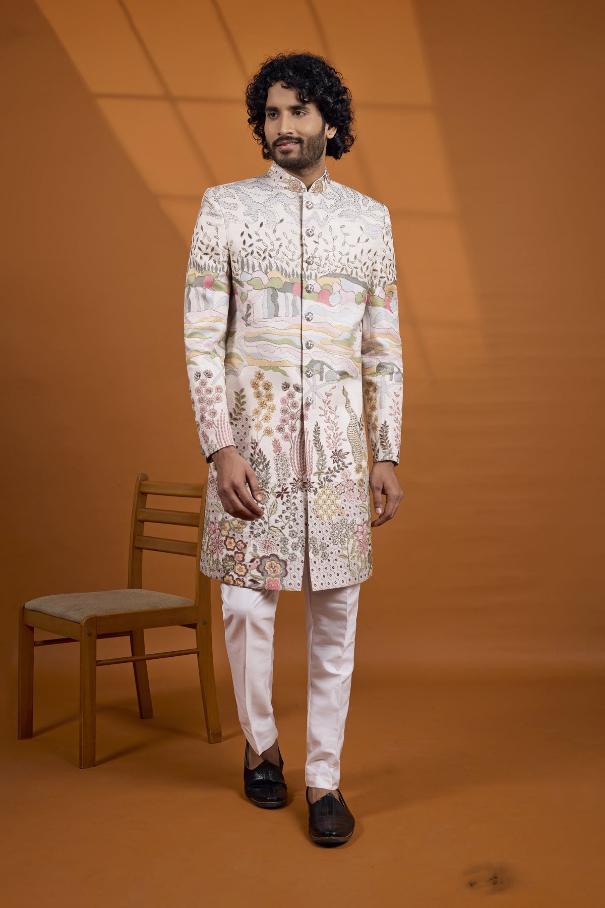 Traditional Indowestren Sherwani.