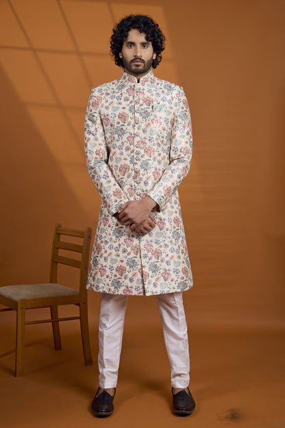Traditional Indowestren Sherwani.