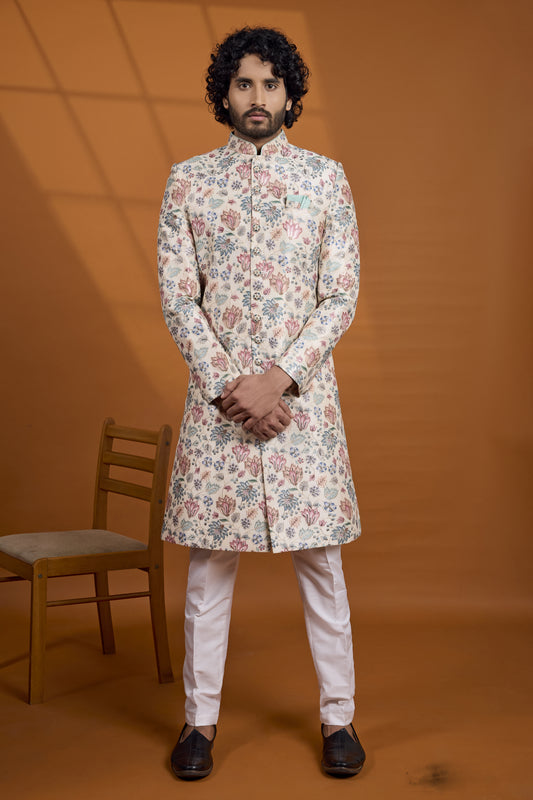 Traditional Indowestren Sherwani.