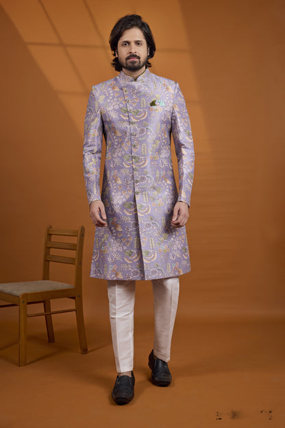 Traditional Indowestren Sherwani.