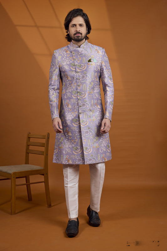 Traditional Indowestren Sherwani.