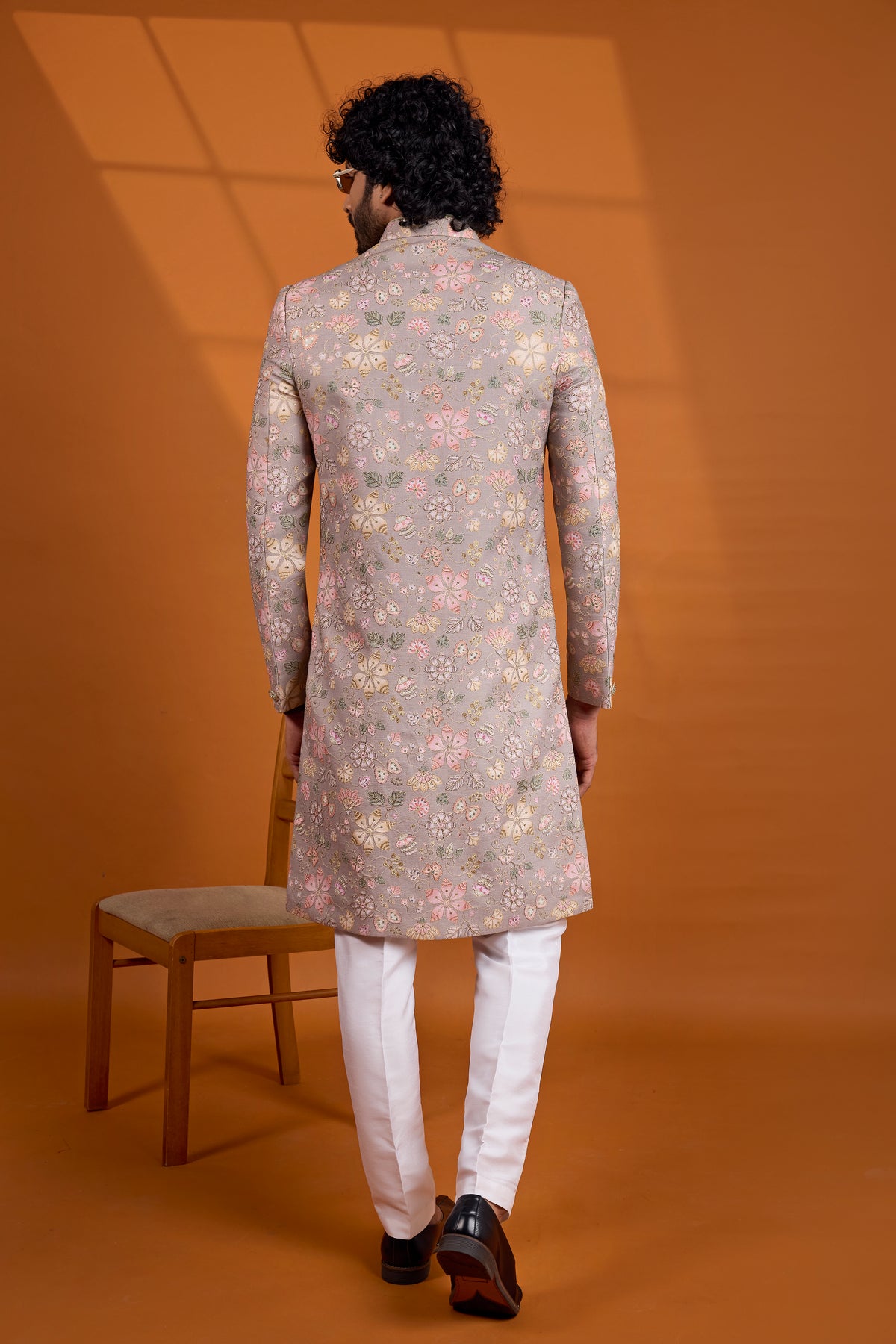 Traditional Indowestren Sherwani.