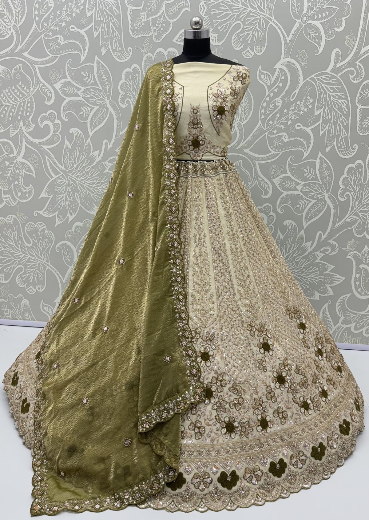 Latest Semi Stitched Lehenga Choli With Dupatta.