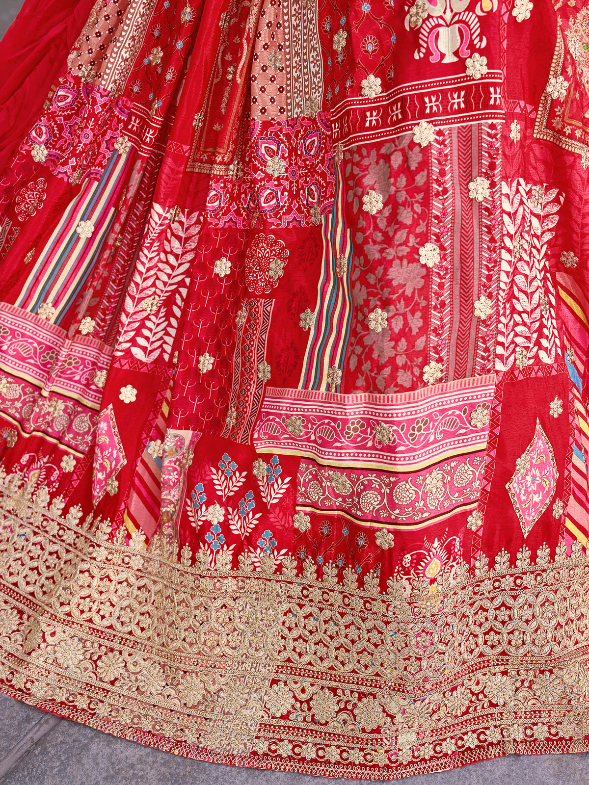 Latest Semi Stitched Lehenga Choli With Dupatta.