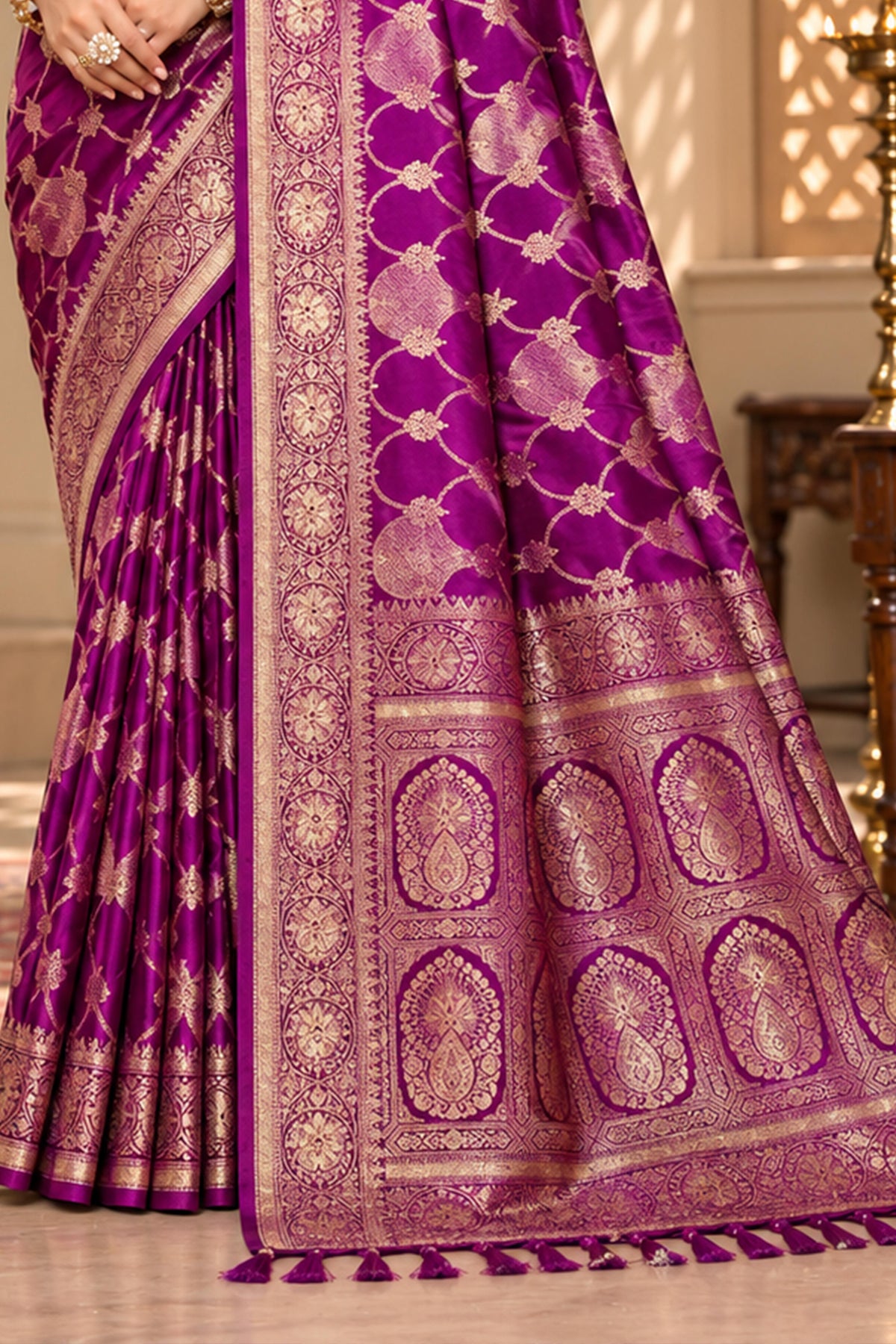 Catalogue Designer Satin Silk Saree