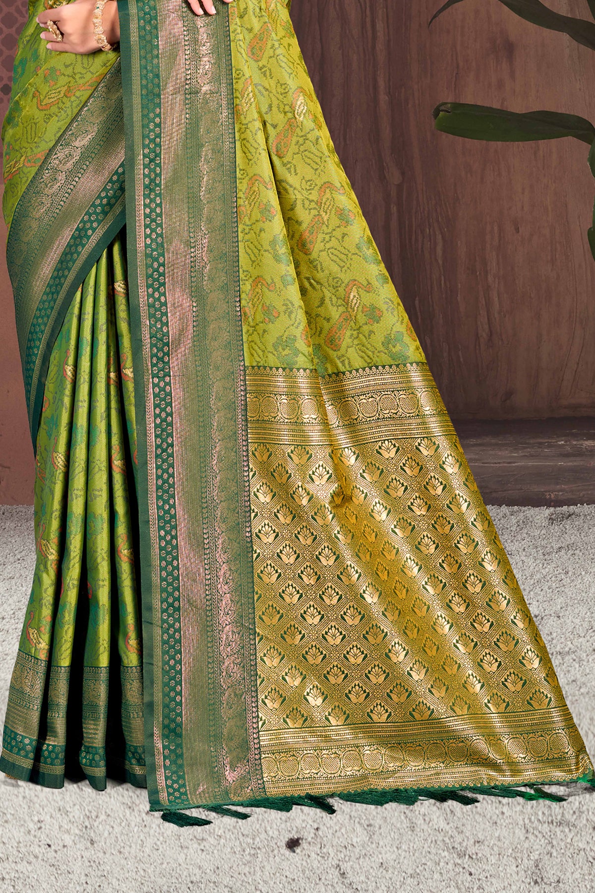 Catalogue Designer Silk Saree