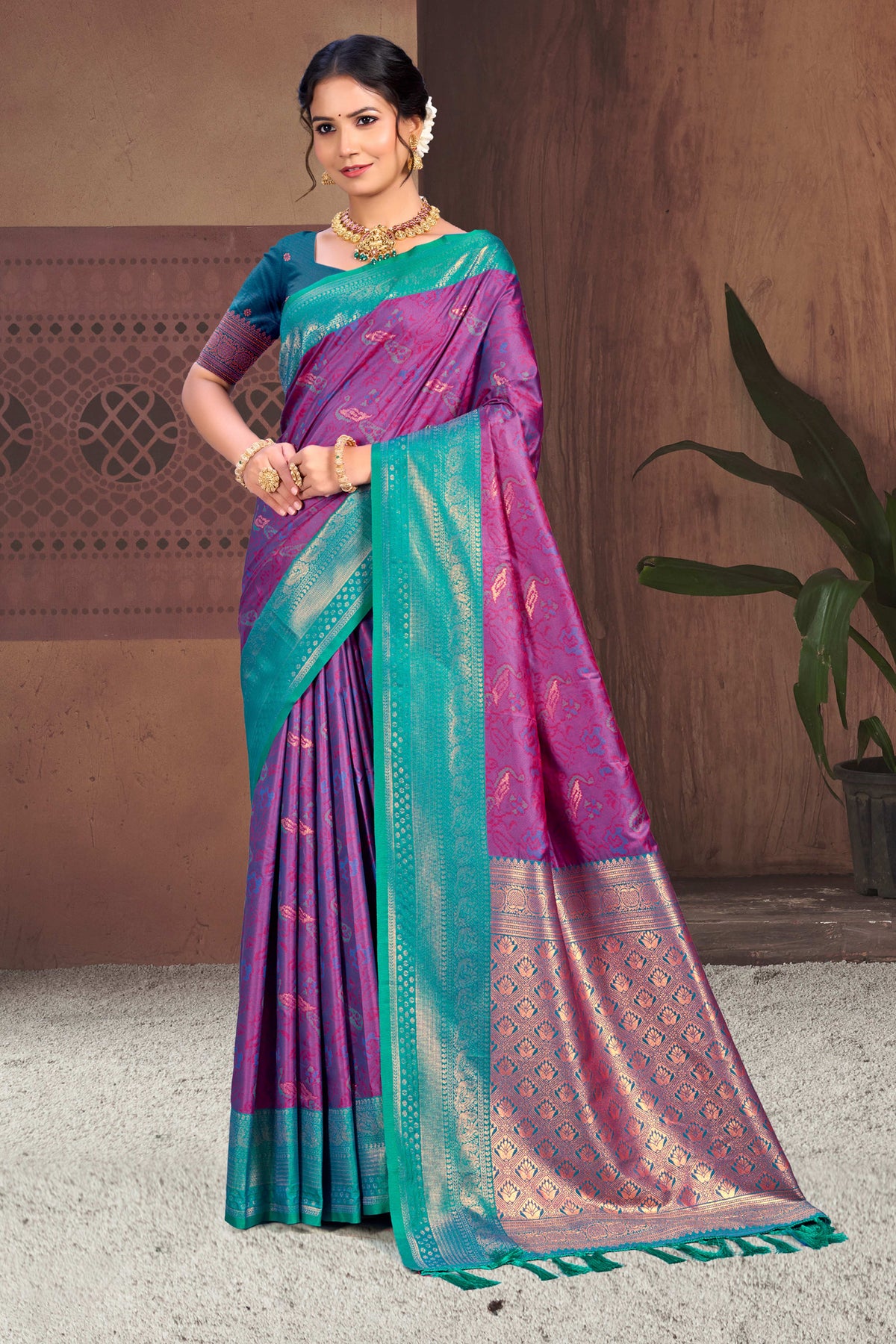 Catalogue Designer Silk Saree