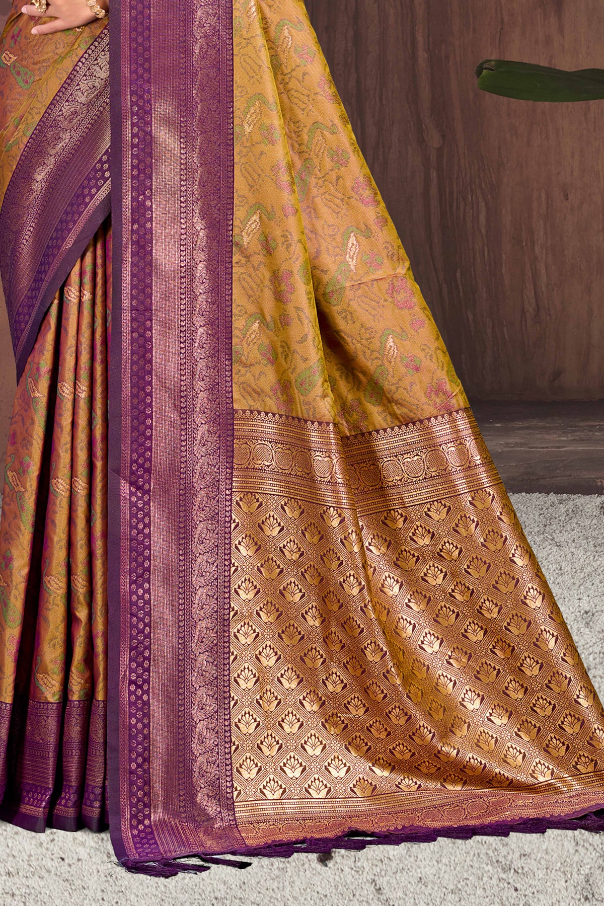 Catalogue Designer Silk Saree