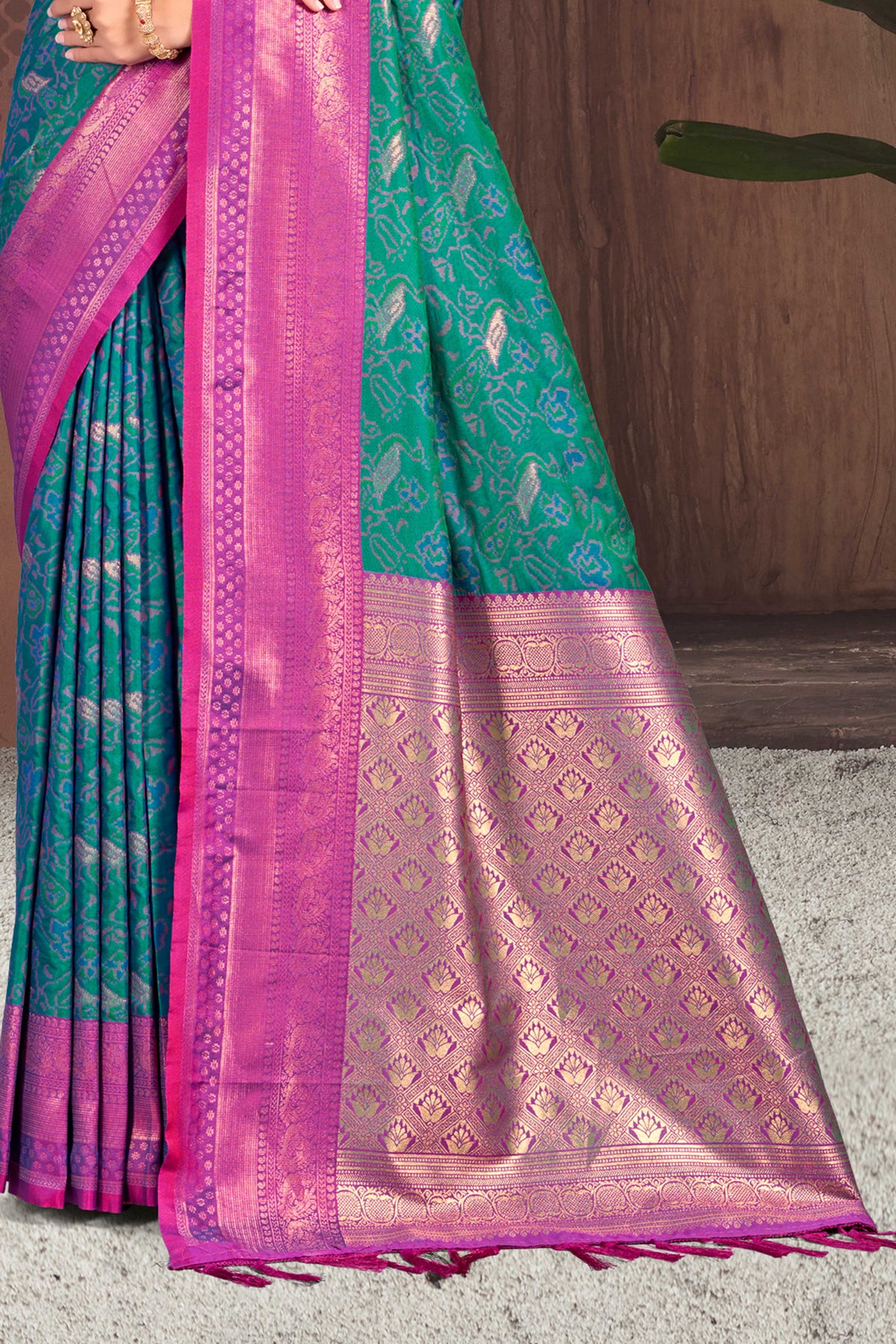 Catalogue Designer Silk Saree