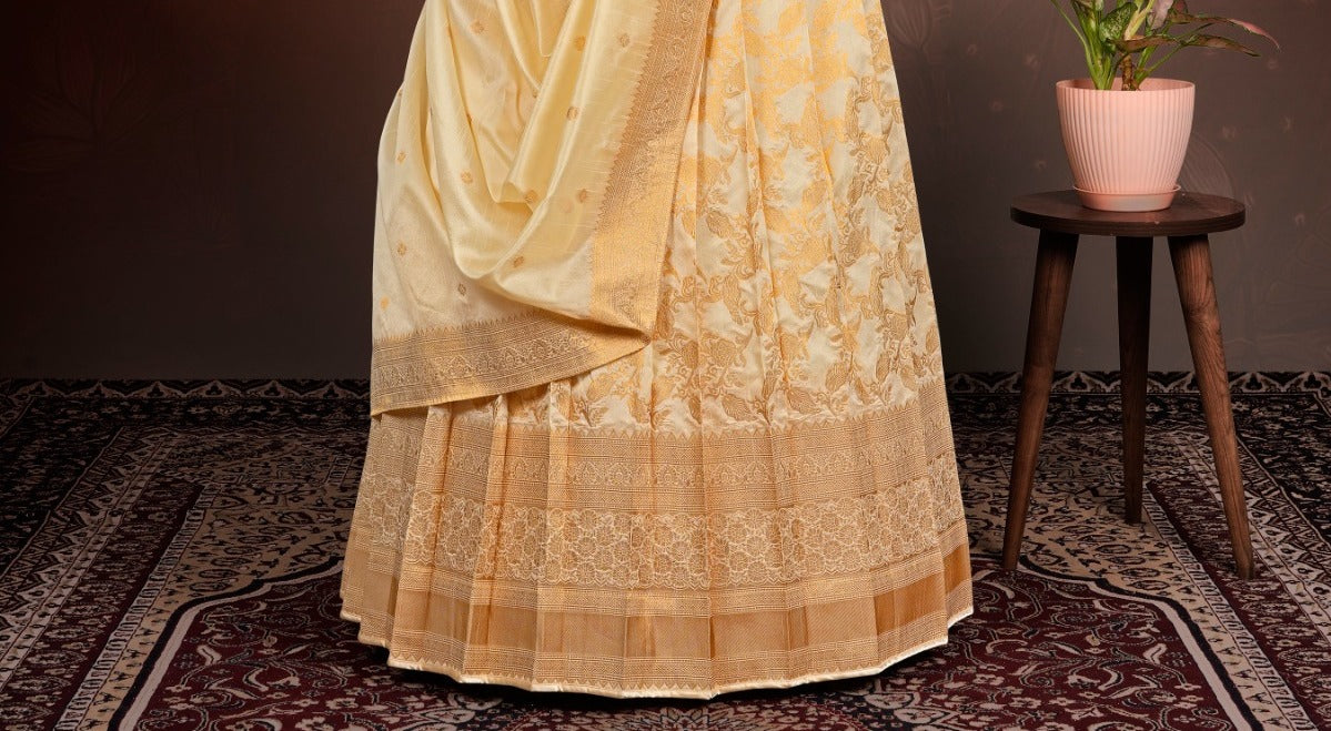 Latest Semi Stitched Lehenga Choli With Dupatta.